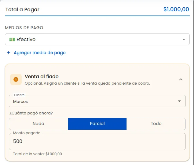 Pantalla de cobro con monto a pagar parcial, saldo restante a cuenta corriente y selector de medio de pago en Gestión Ventas